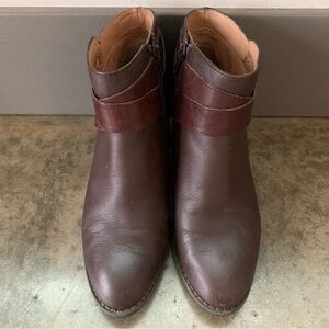 Vionic Trinity Brown Leather Booties Size 6.5